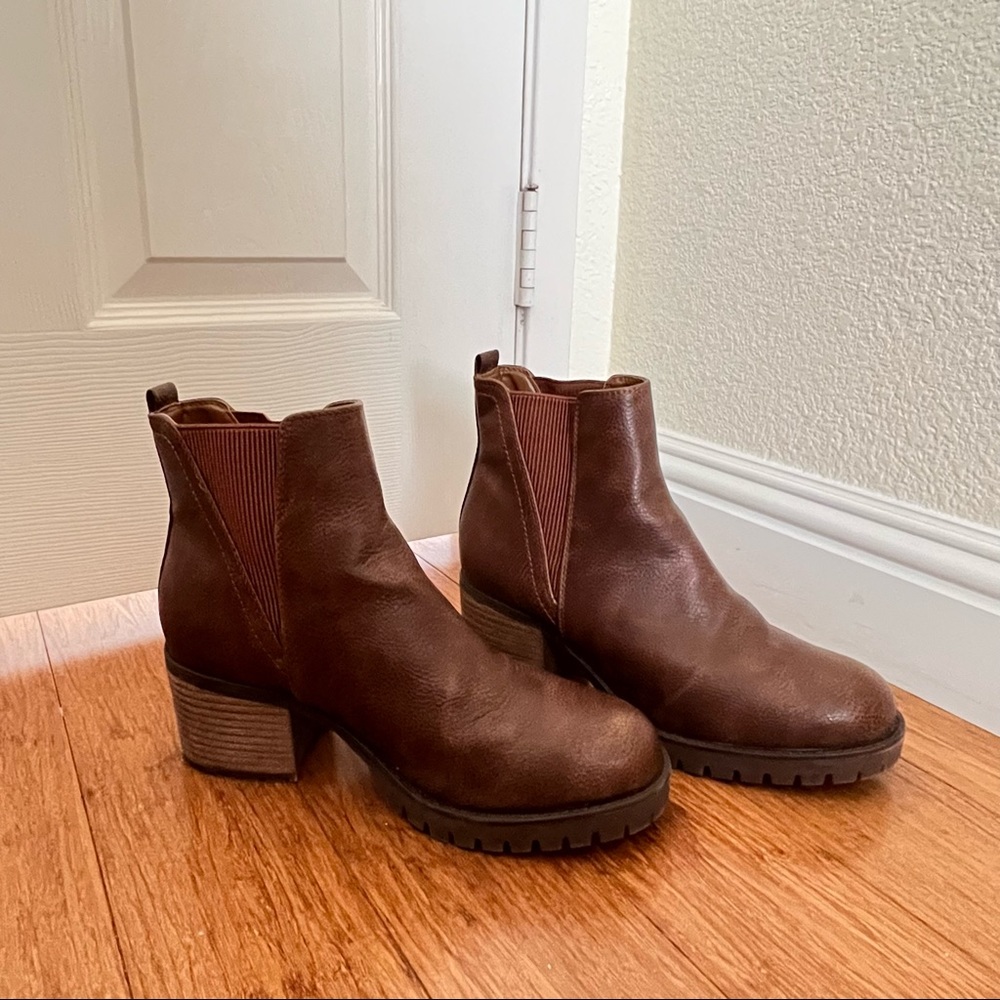 MIA boots